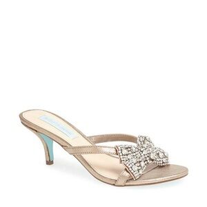 Betsey Johnson Rose Gold Leather Rhinestone Bow Glam Slip On Kitten Heels Size 7